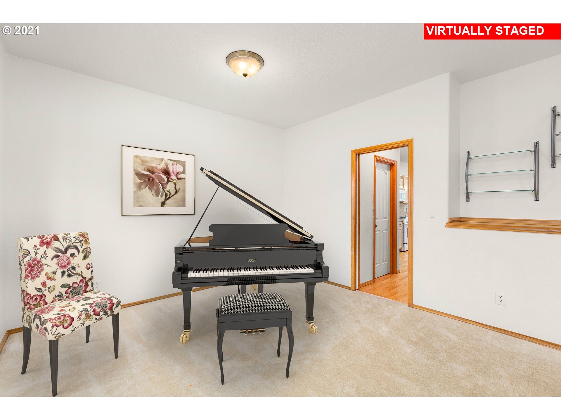 1st Ct, Hillsboro, OR 97124