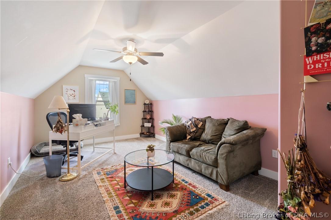Sugar Berry Ln, Jeffersonville, IN 47130