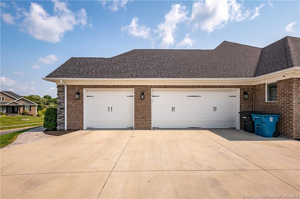 Equine Ave, Sellersburg, IN 47172