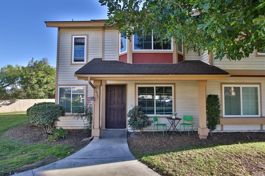 Manzana Way, San Diego, CA 92139