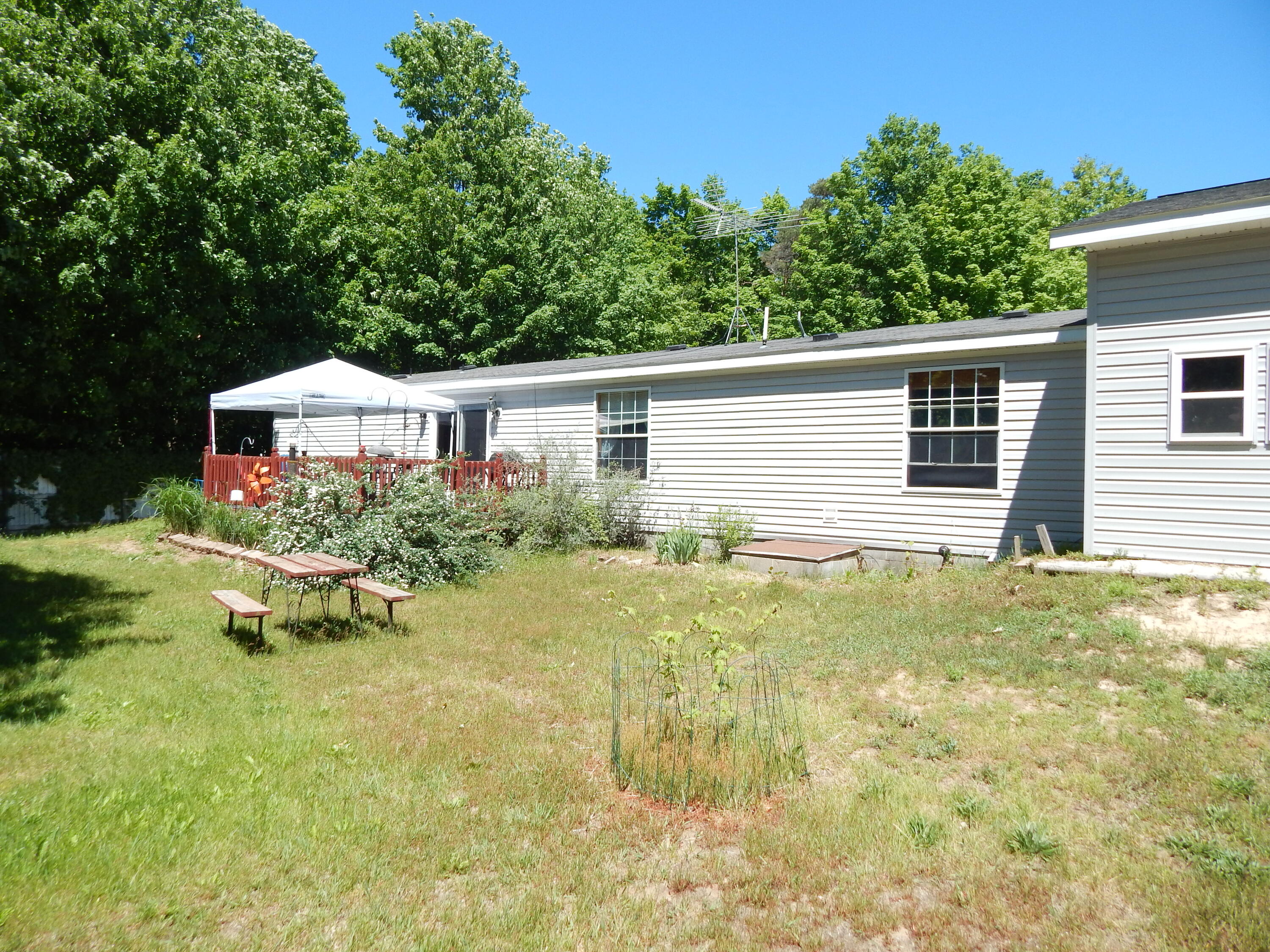 Rusco Rd, Kent City, MI 49330
