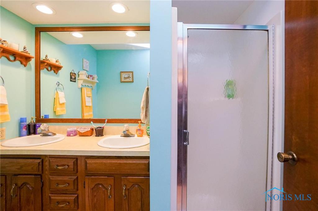 Thornwood Dr, Findlay, OH 45840 #1