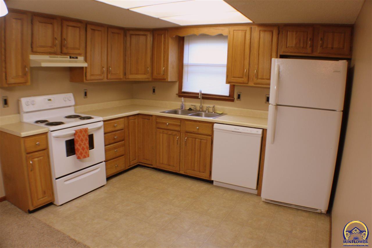 Mission Ave, Topeka, KS 66614