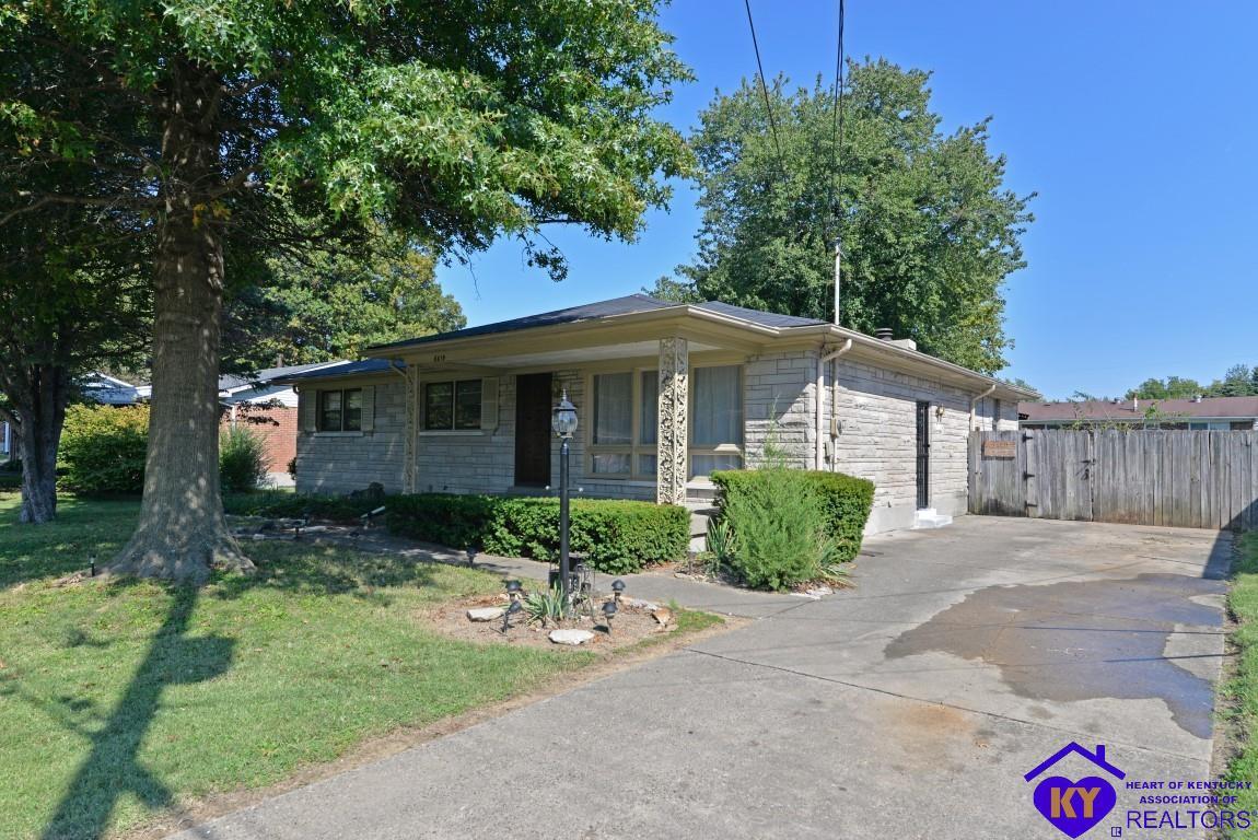 Cotswold Dr, Louisville, KY 40258 #1