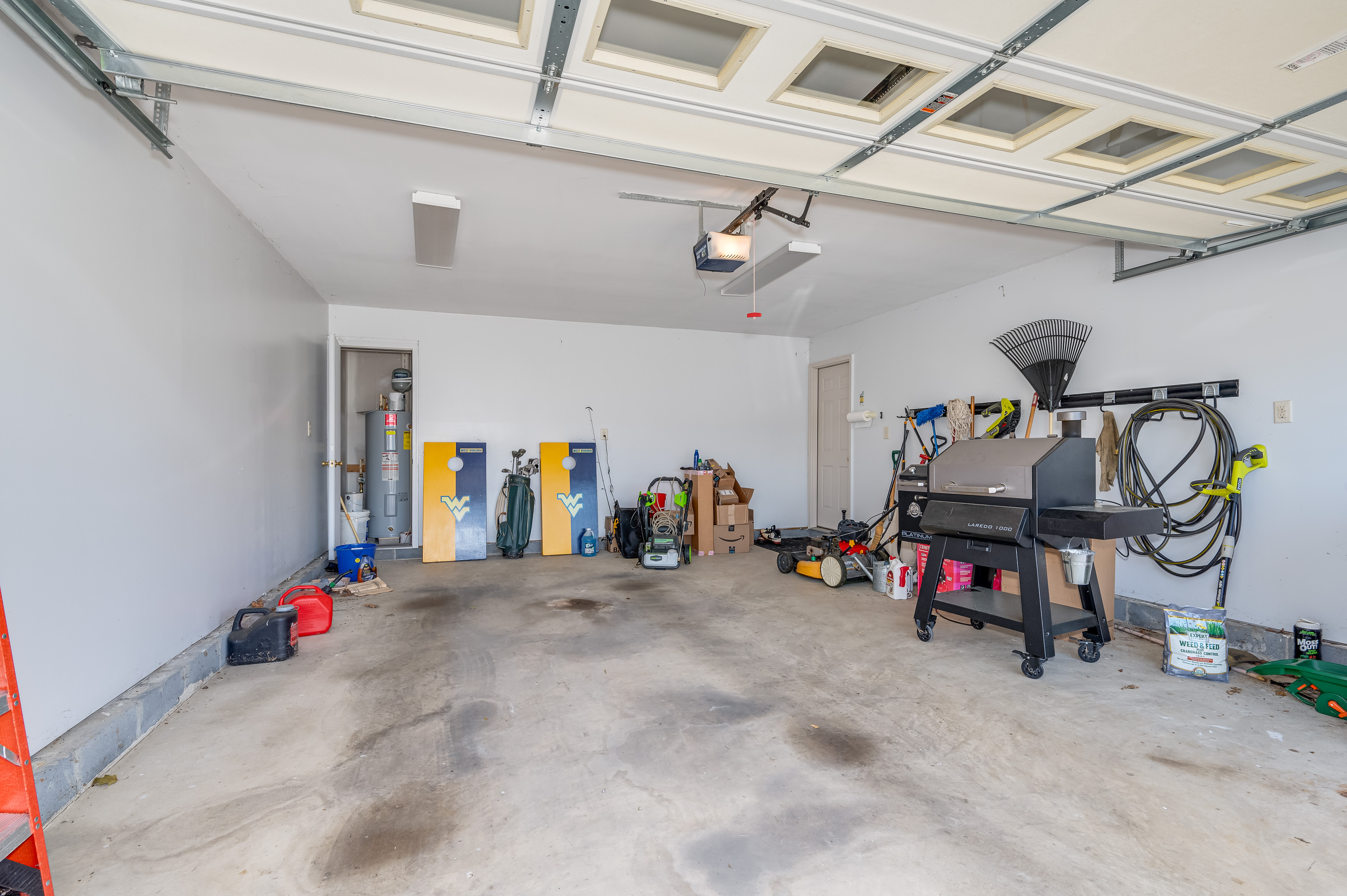Close Dr, Martinsburg, WV 25404 #1