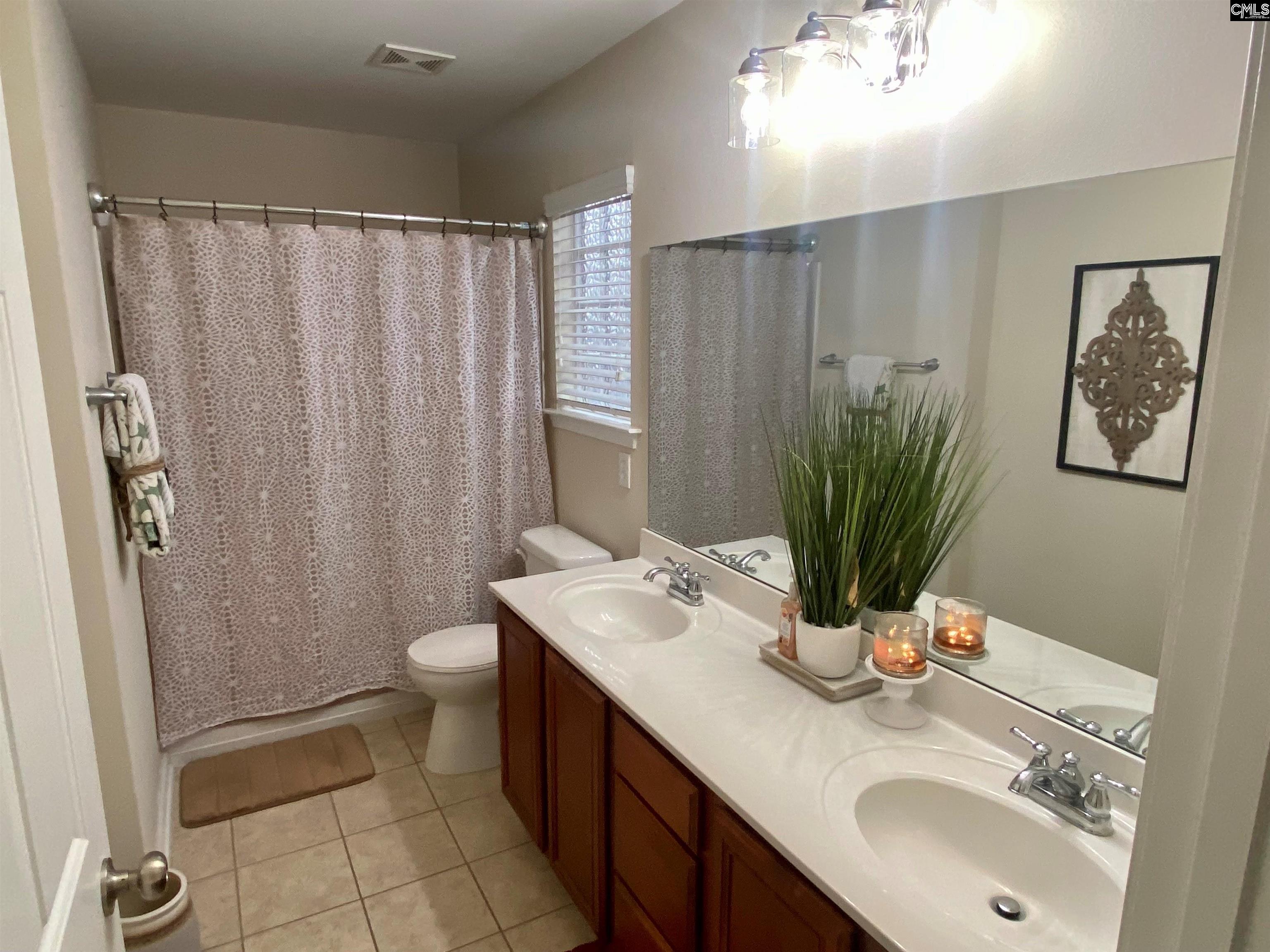Moet Dr, Columbia, SC 29210