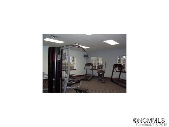 White Fox Dr, Fletcher, NC 28732