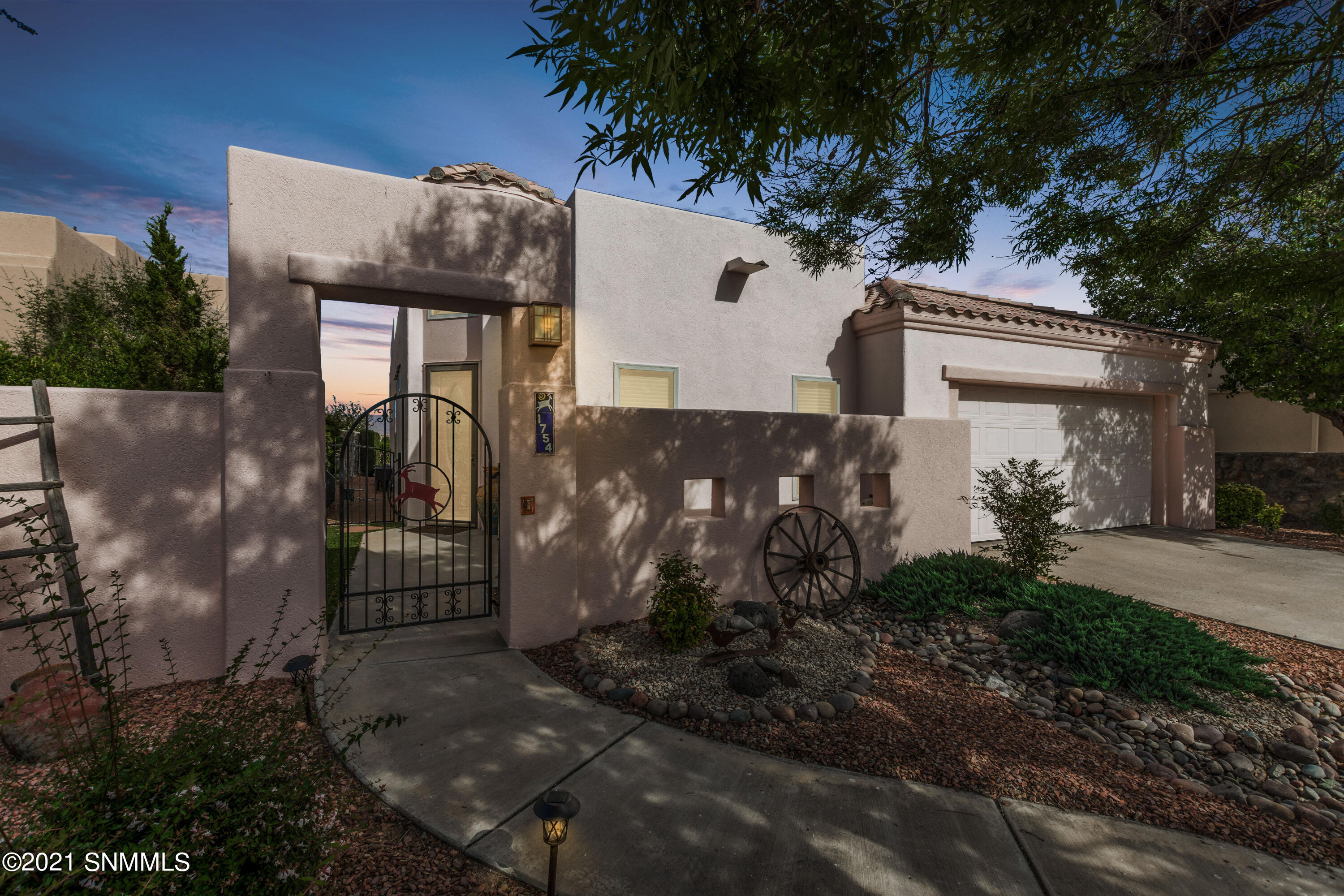 Oro Piedras Dr, Las Cruces, NM 88011