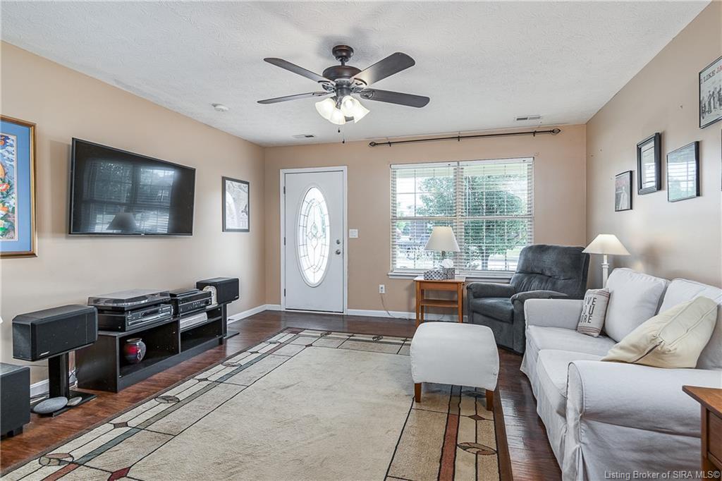 Joseph Dr, Sellersburg, IN 47172