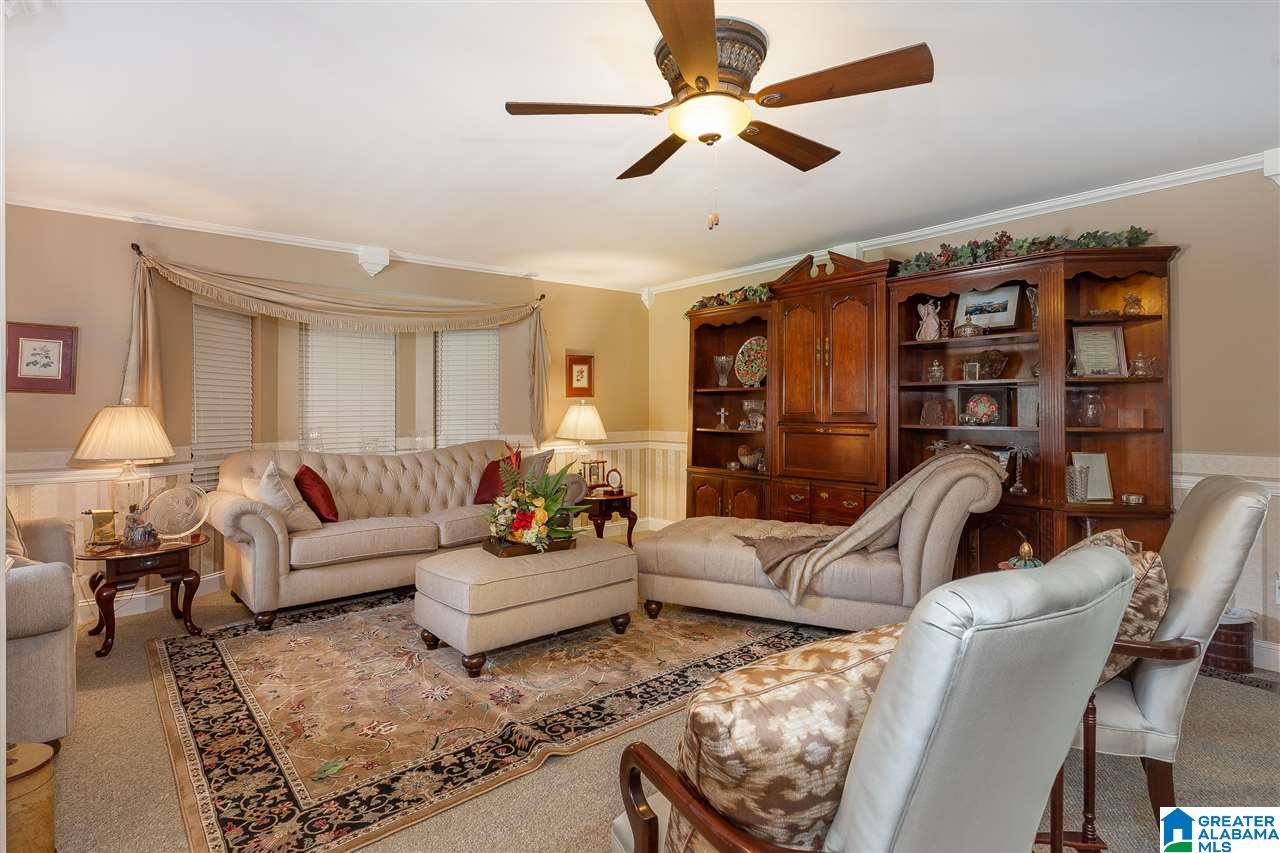 Friar Tuck Ln, Oxford, AL 36203