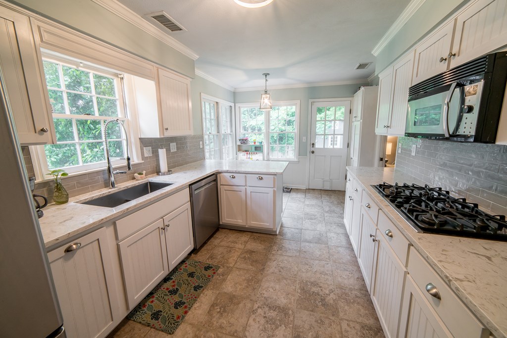 Brewster Dr, Columbus, GA 31904