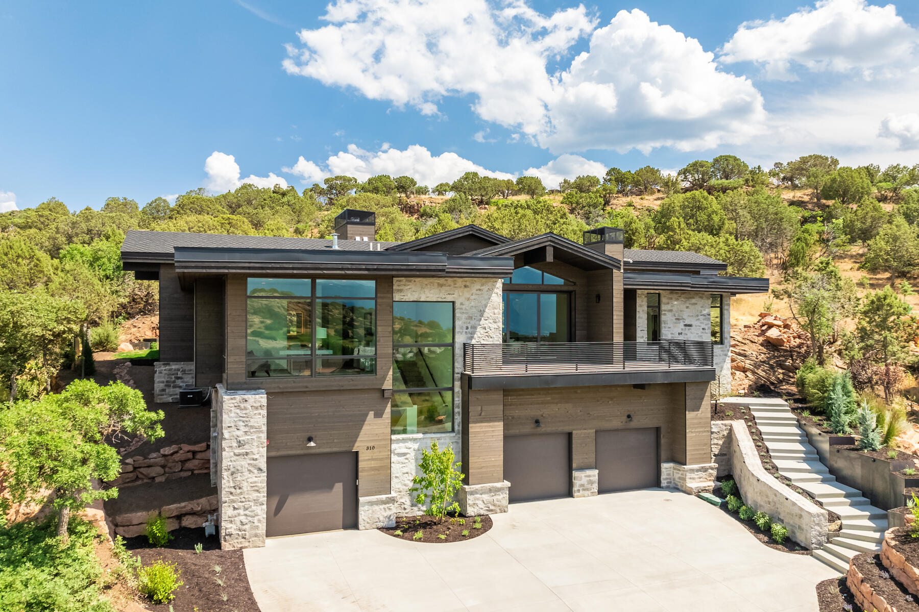 Stunning Mountain Contemporary Home in Red Ledges