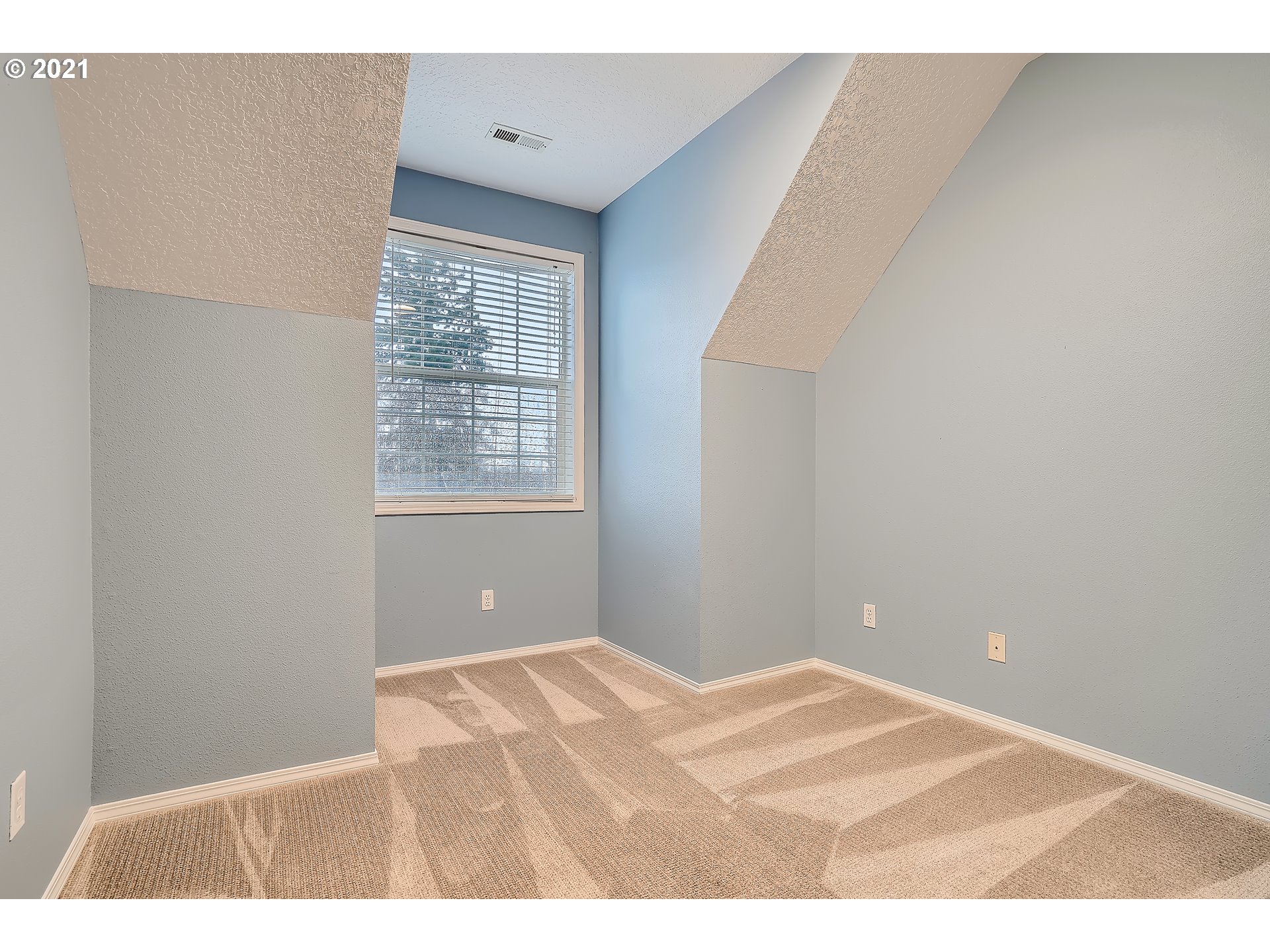 Vista Ridge Dr, West Linn, OR 97068