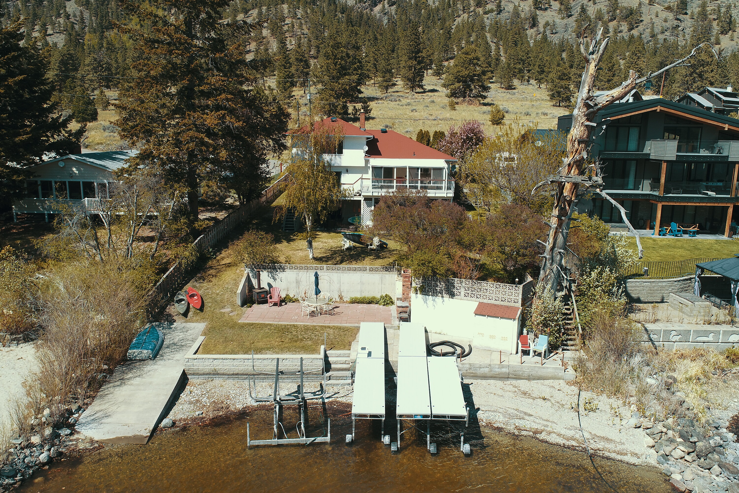 The Lake House at Nicola Lake