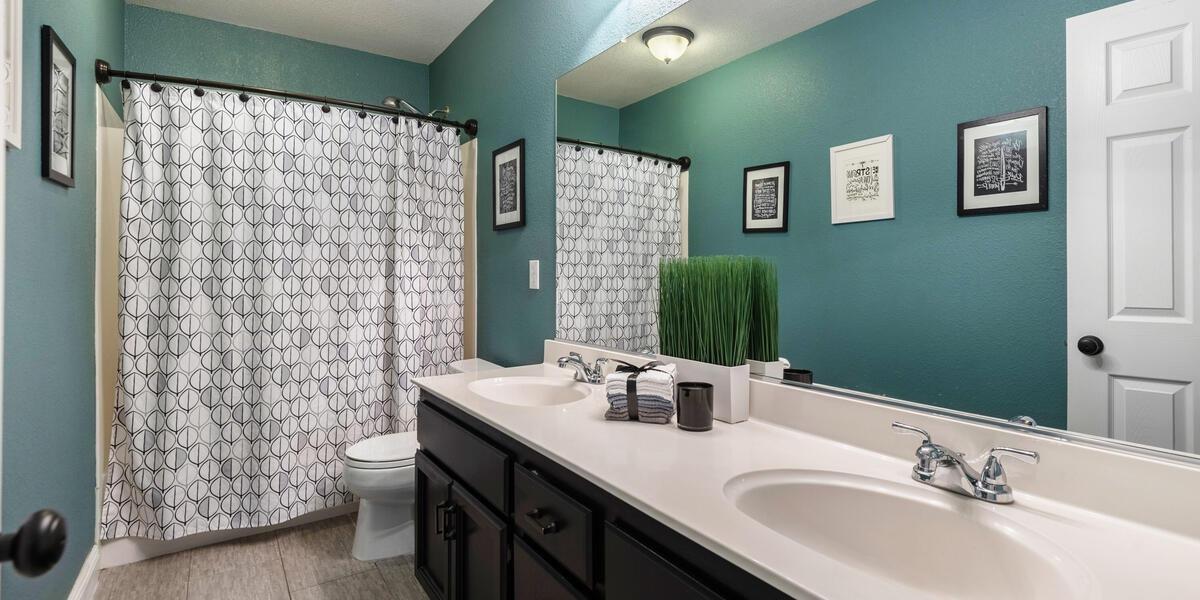 Riggs Ave, Sacramento, CA 95835