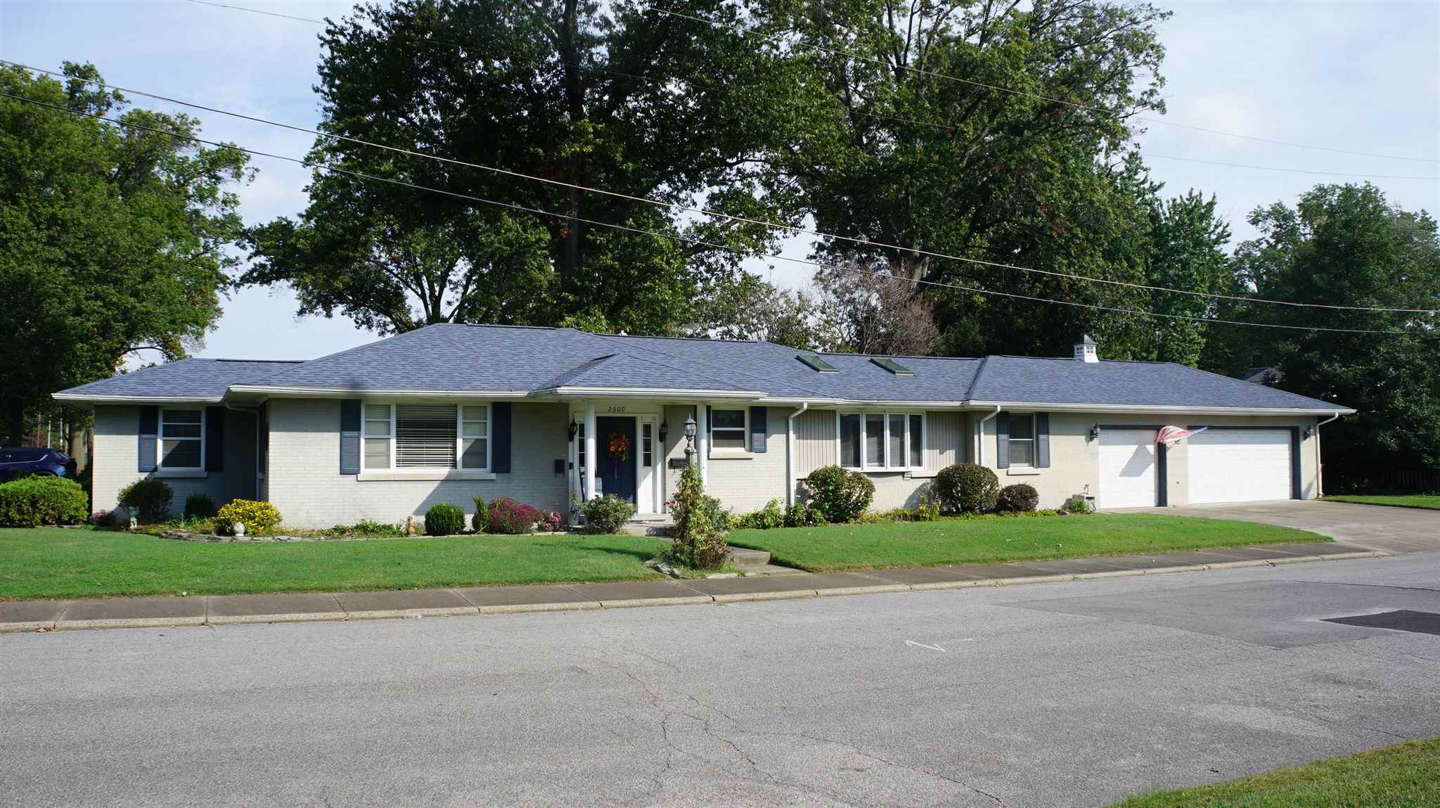 Cherry St, Evansville, IN 47714
