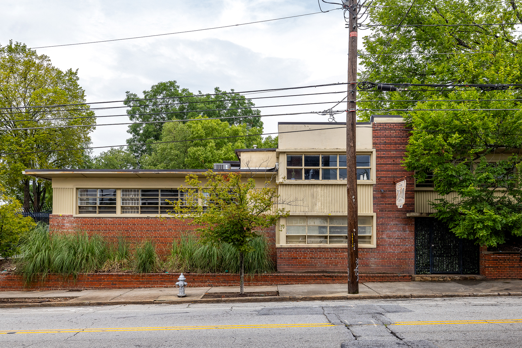 Sultry, Authentic Industrial O4W Loft Seconds from The Beltline