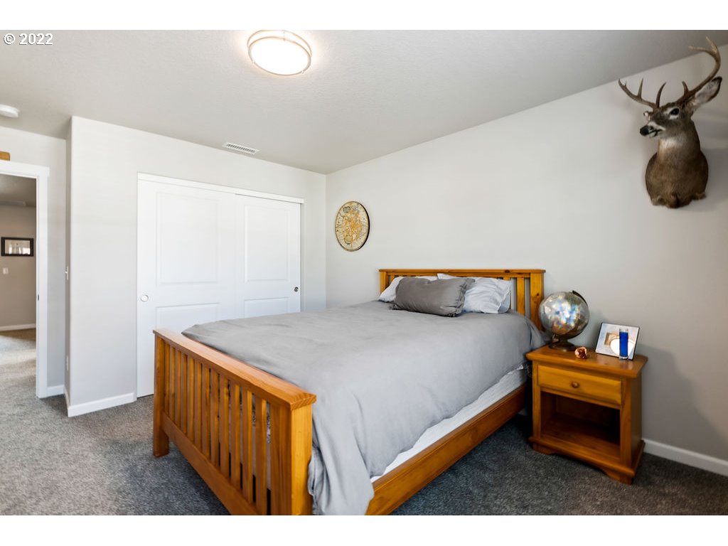 Canyon Cir, Ridgefield, WA 98642