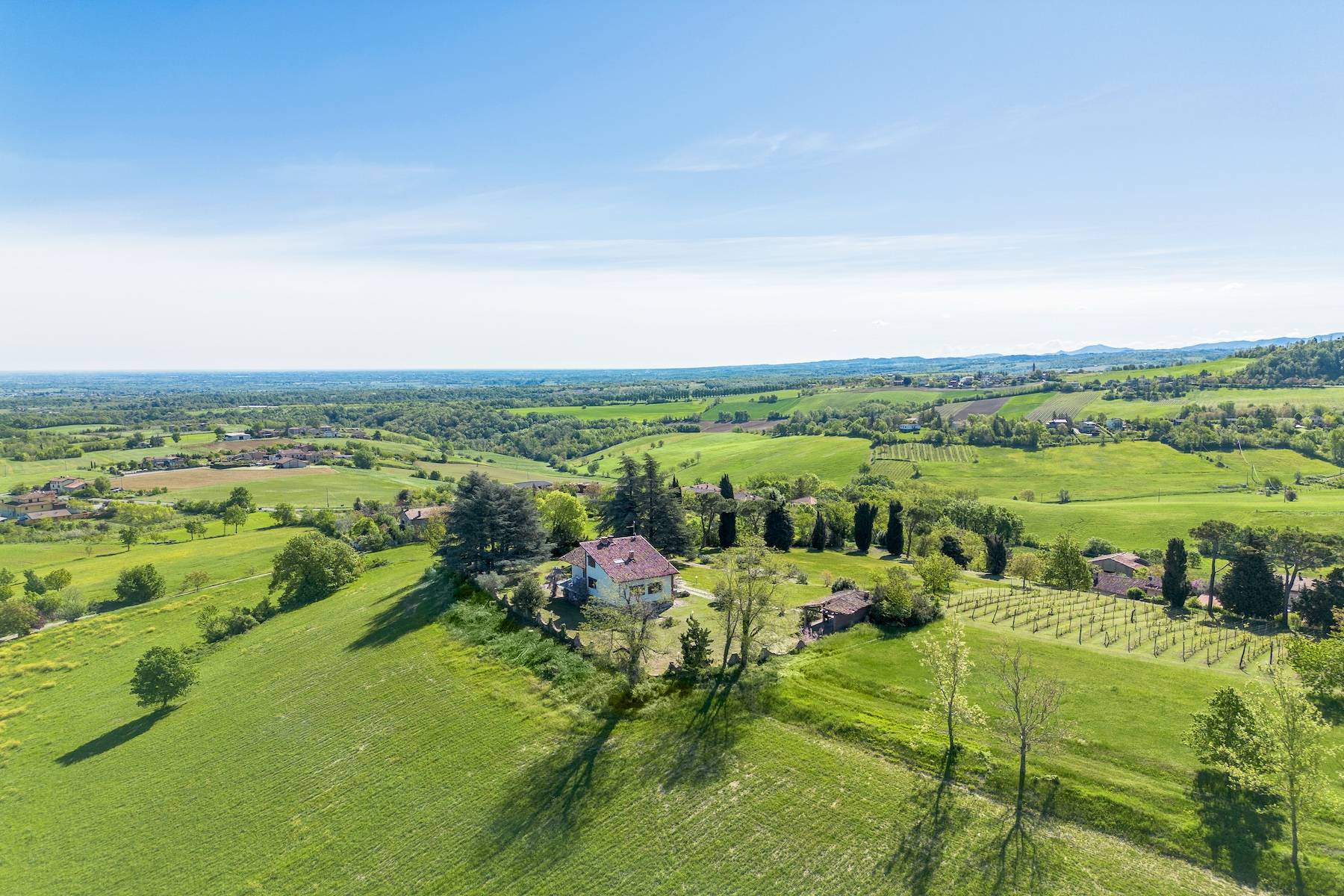 Enchanting villa in the Piacenza hills