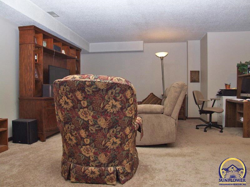Westport Pl, Topeka, KS 66614 #1