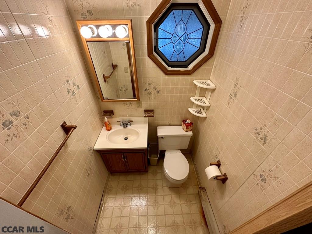 9th St, Philipsburg, PA 16866