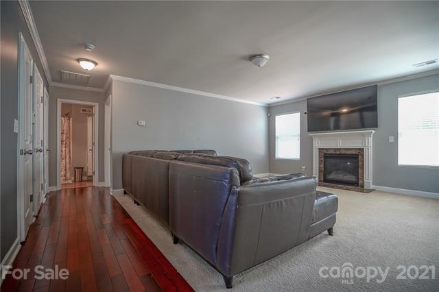 Brooke Nicole Pl, Charlotte, NC 28213