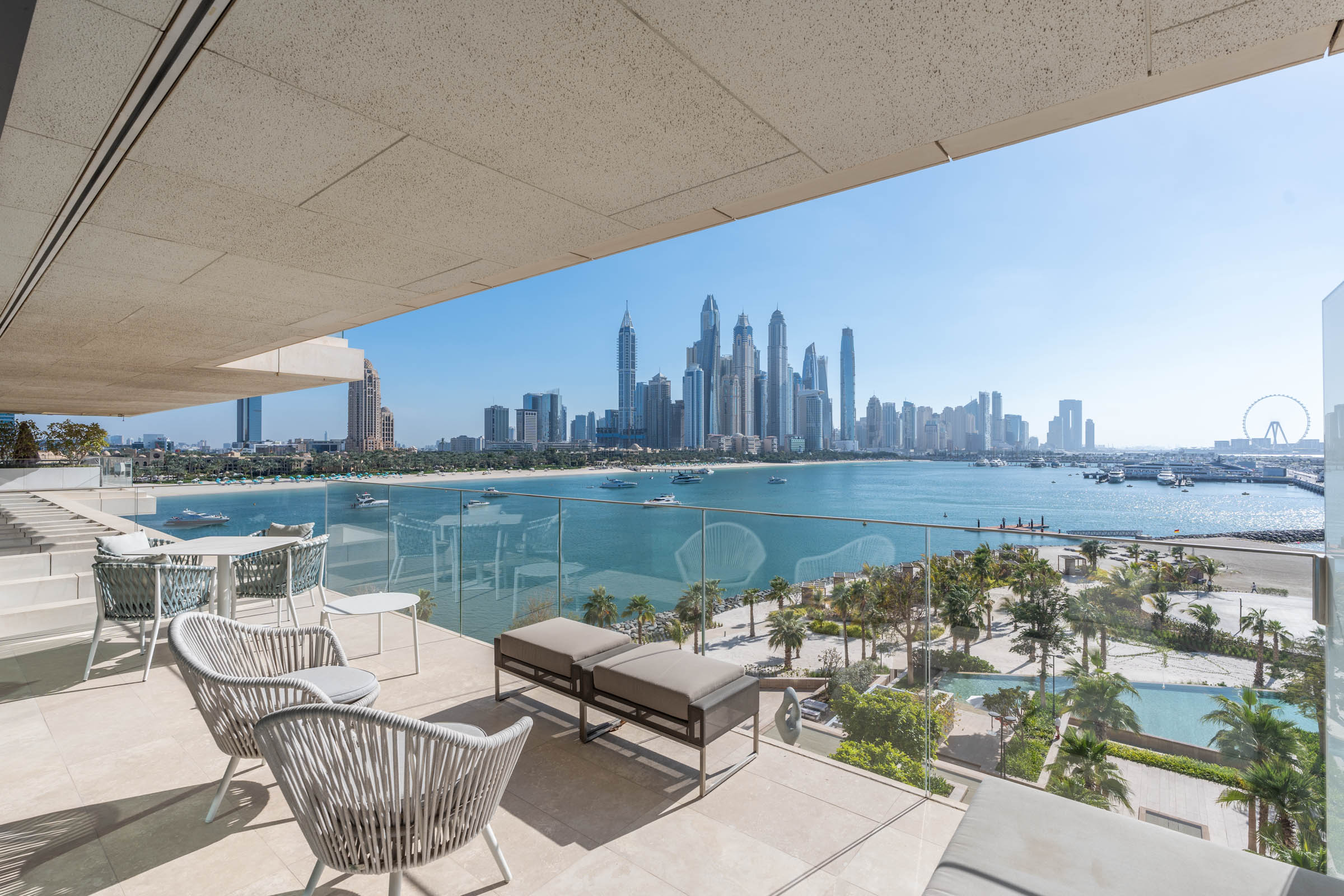 Exceptional Sea View Apartment in Five-Star Palm Residence