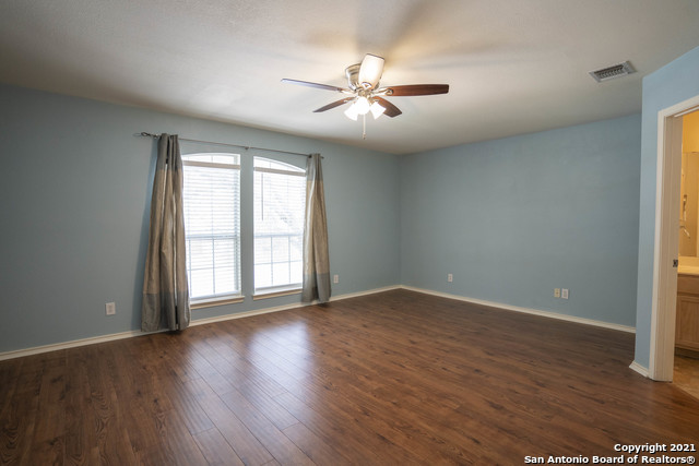 Stable Knoll Dr, San Antonio, TX 78249