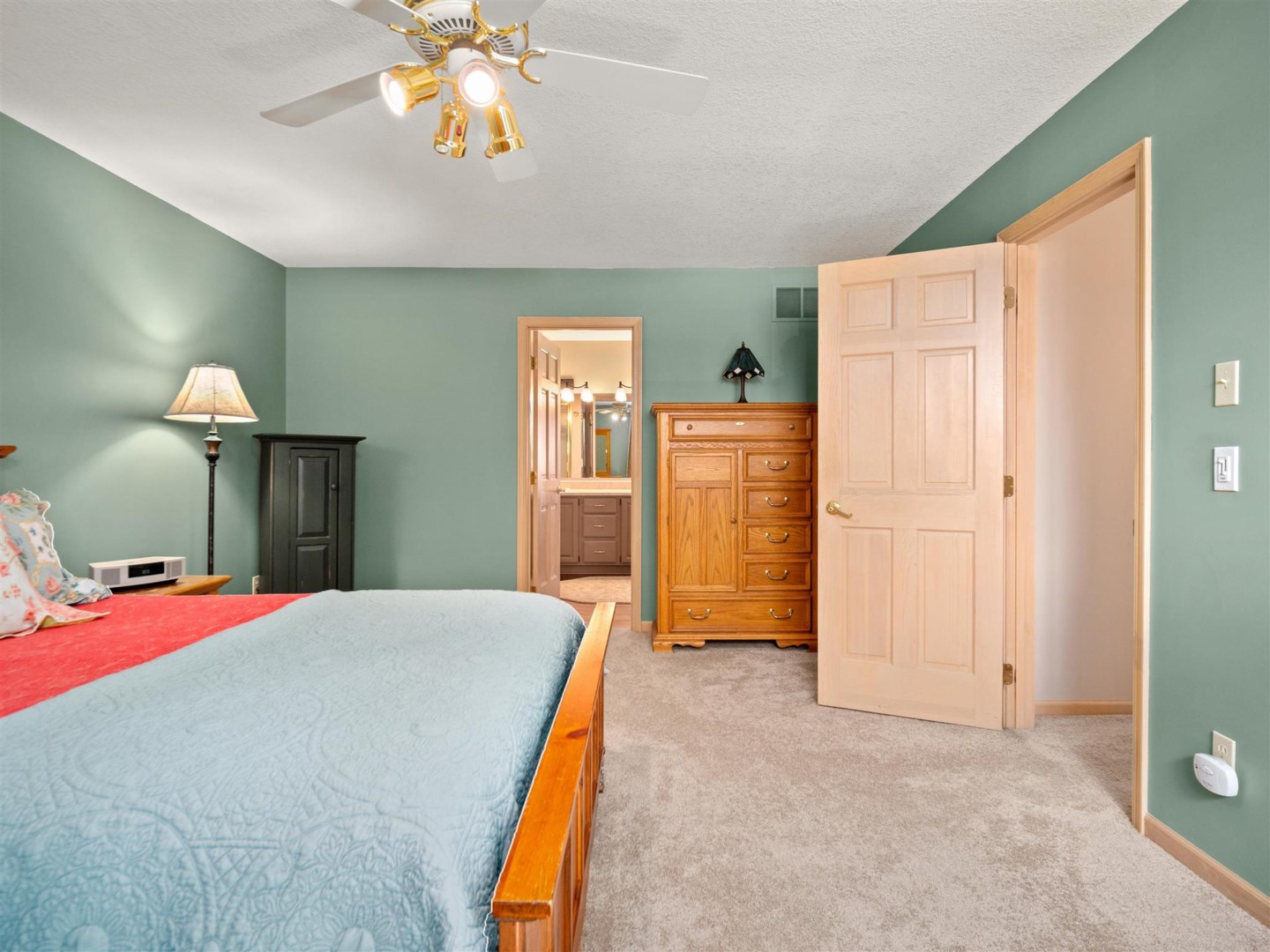 Pellston Ct, Fort Wayne, IN 46825