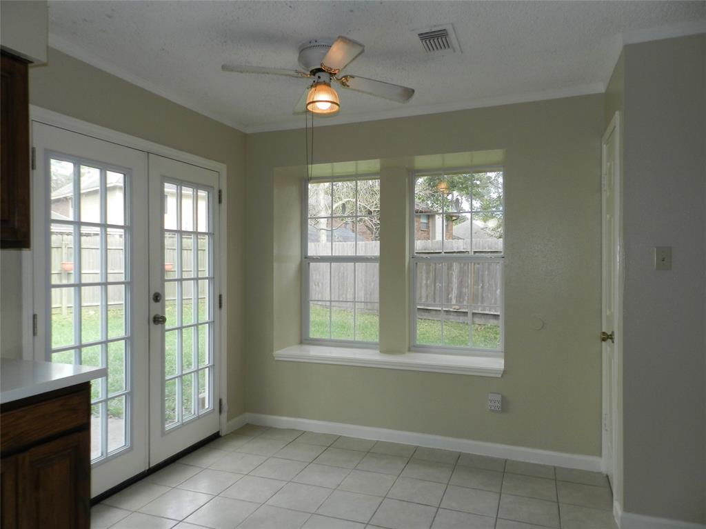 Kirkleigh St, Spring, TX 77379