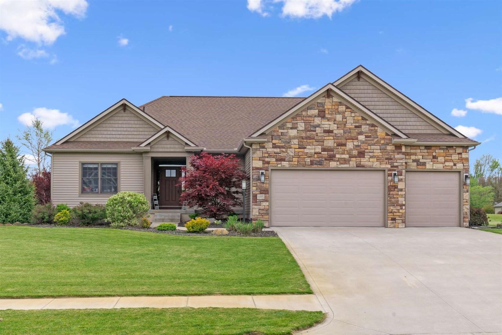Essex Dr, Warsaw, IN 46582 #1