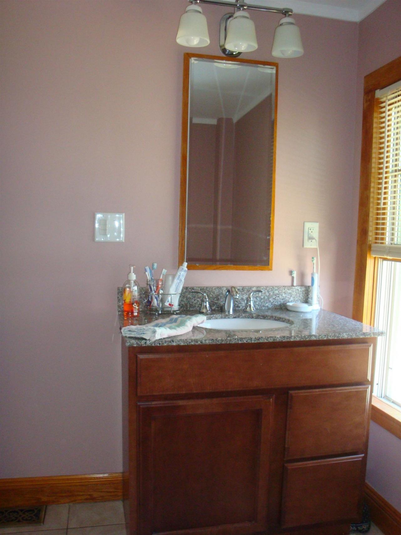 Forest St, Brattleboro, VT 05301 #1