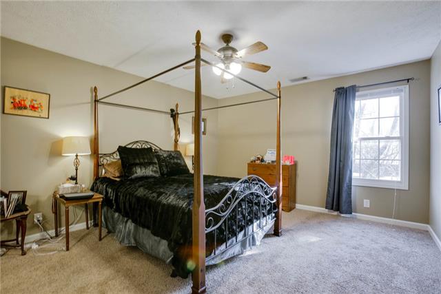 Parkwood Ct, Murfreesboro, TN 37130