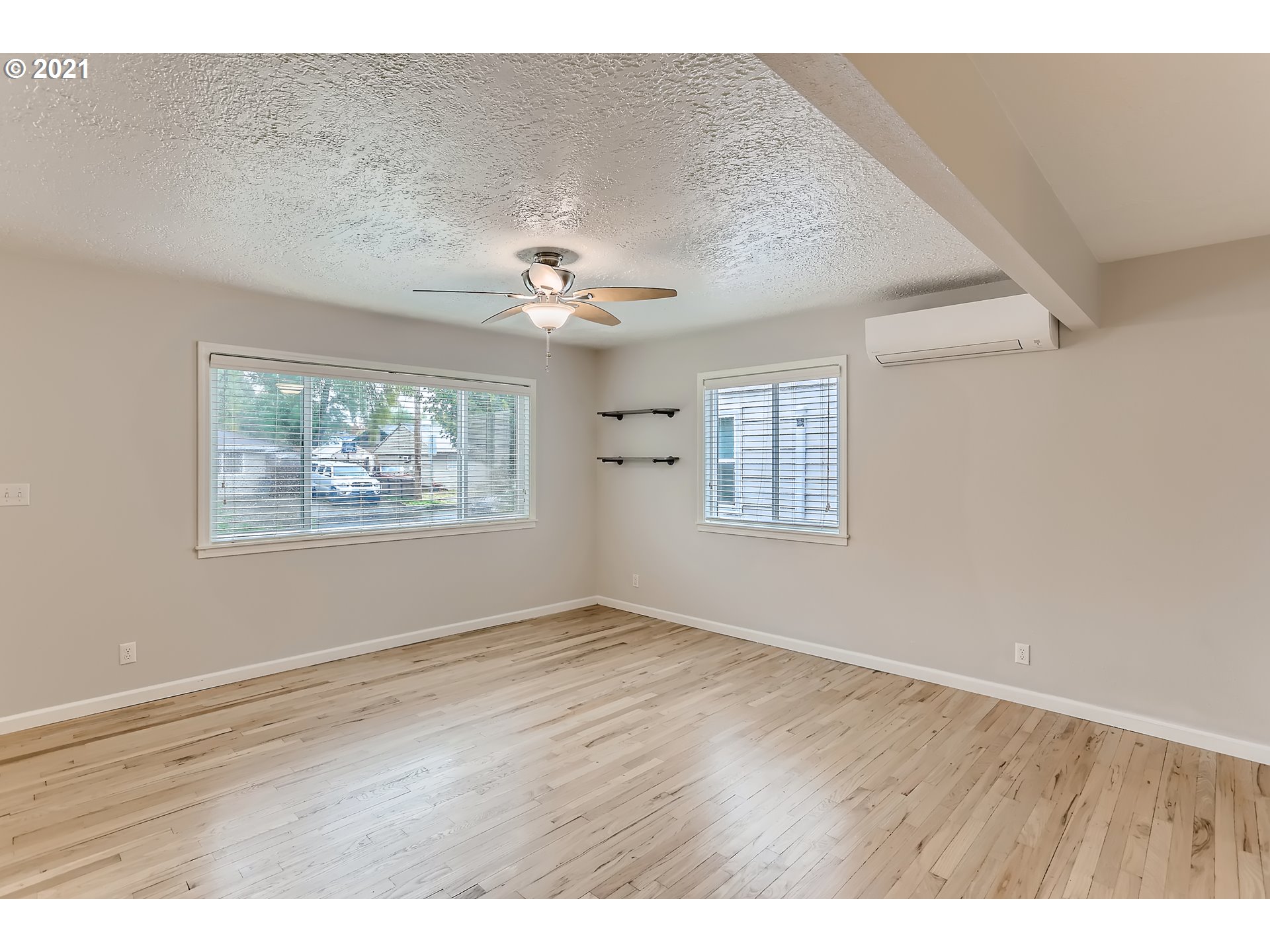 9th St, Mcminnville, OR 97128