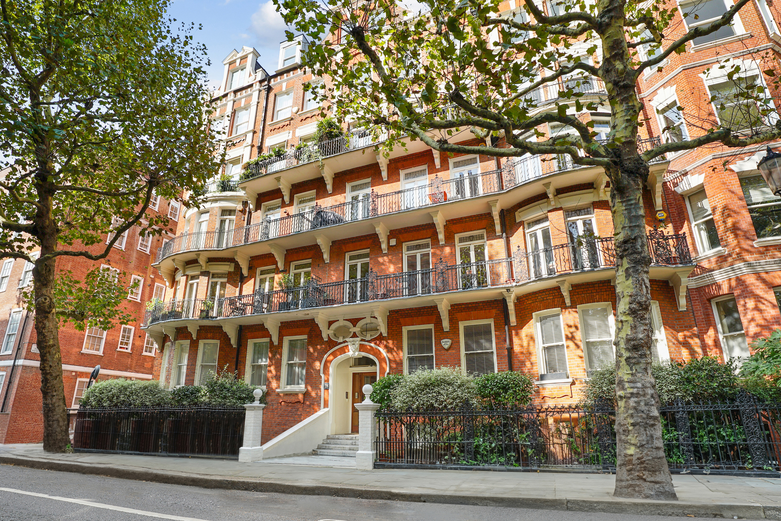 An exceptional three bedroom apartment on Bramham Gardens