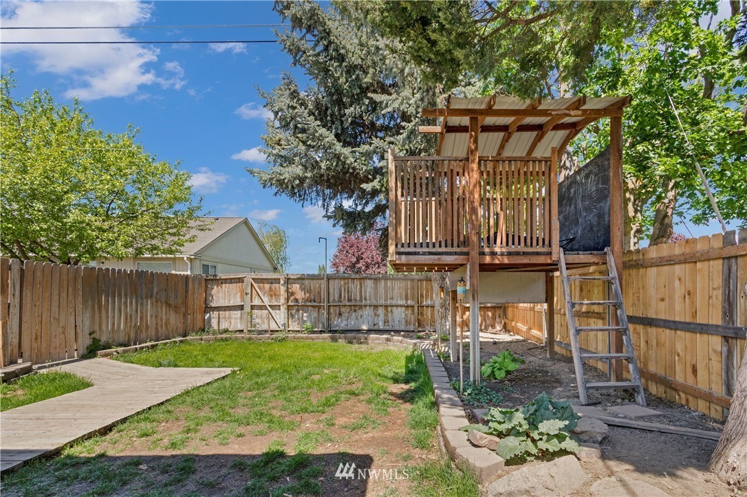 Sharon Ave, Moses Lake, WA 98837 #1