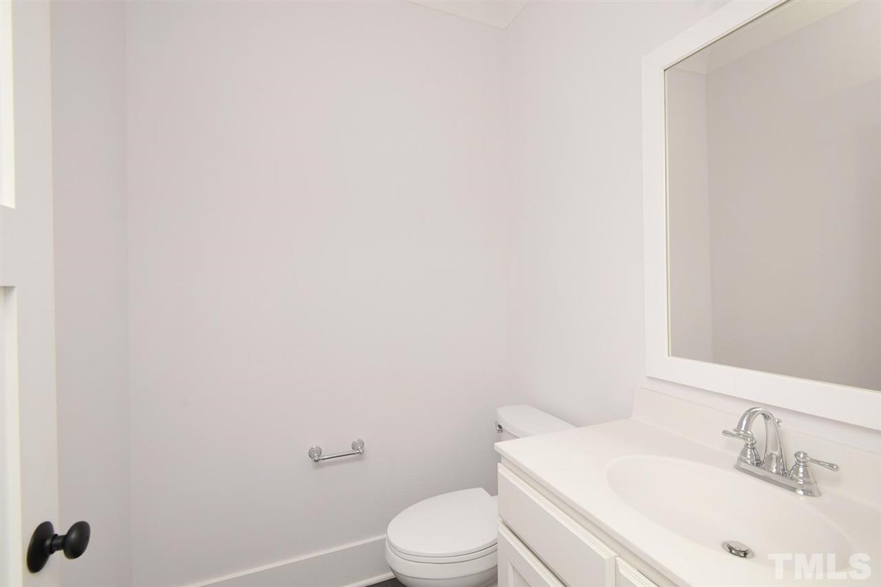 Crabtree Ave, Durham, NC 27704