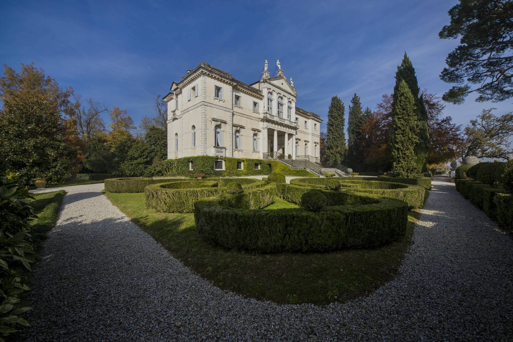 Beautiful 17th century villa