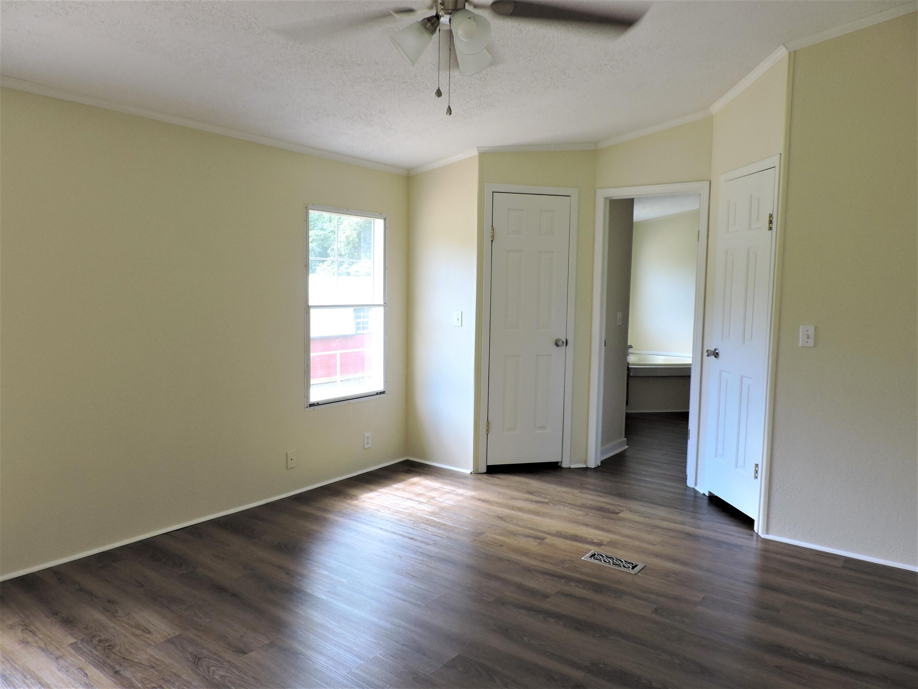Hilleary St, Spring City, TN 37381