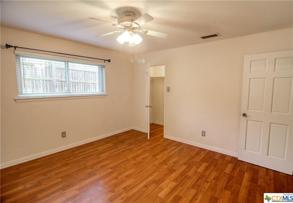 Shine Ln, Harker Heights, TX 76548