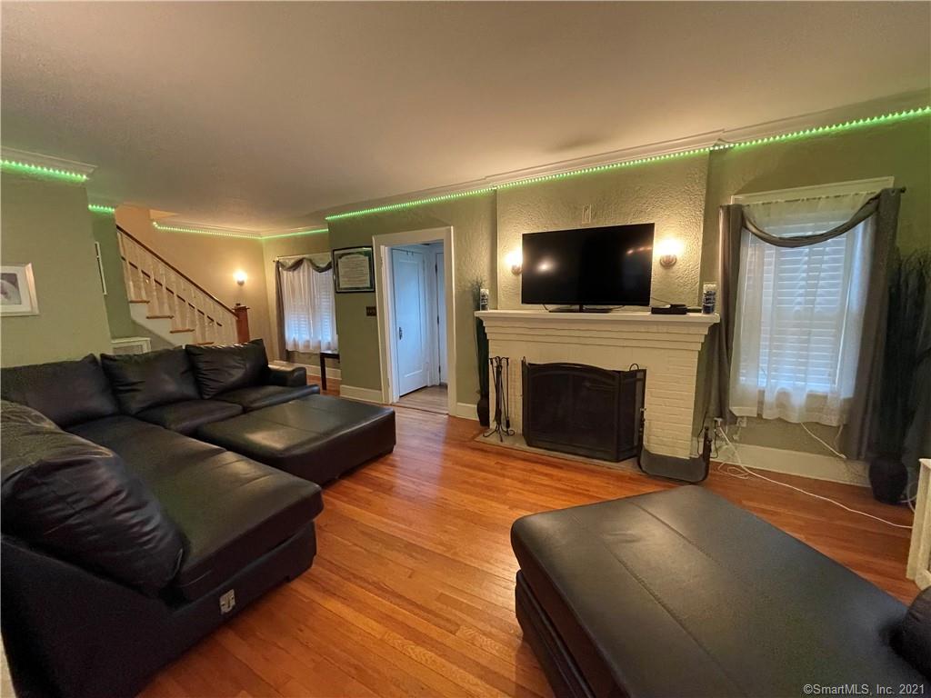 Elmer Ave, Hamden, CT 06514
