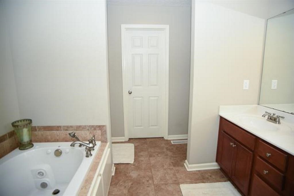 Ridgestone Way, Bowling Green, KY 42104