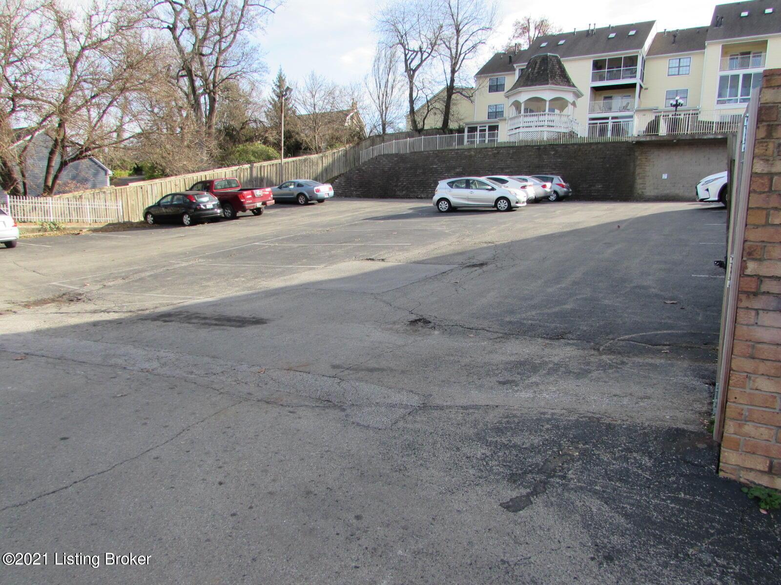 Brownsboro Rd, Louisville, KY 40206