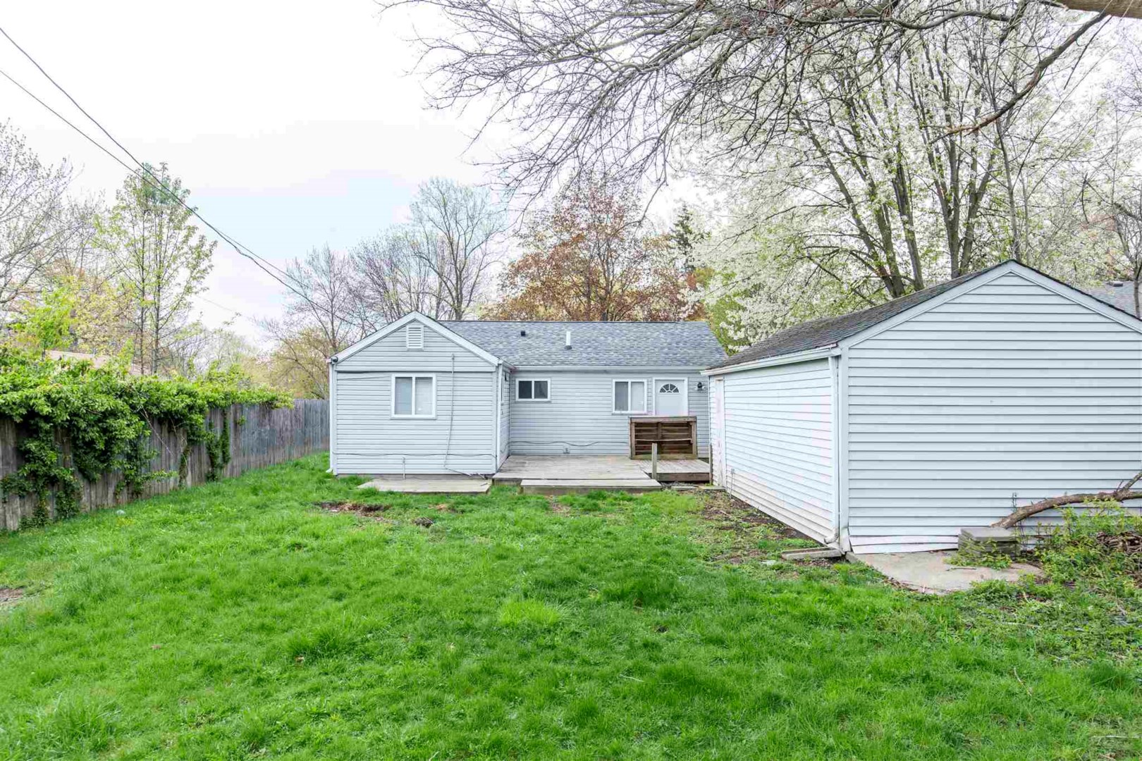 Woldhaven Dr, South Bend, IN 46614