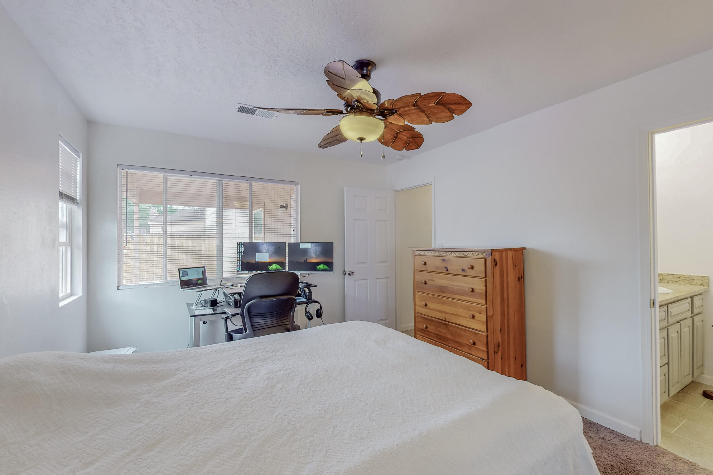 Ira Dr, Rio Rancho, NM 87144