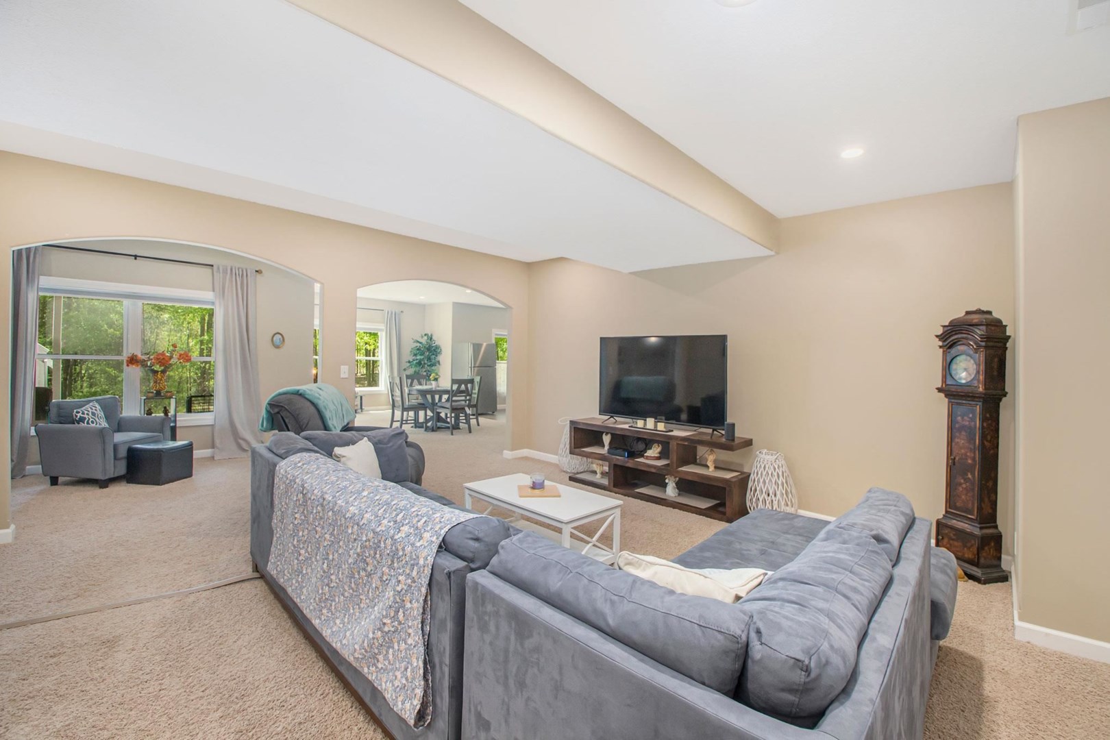 Alpine Ridge Dr, South Bend, IN 46628