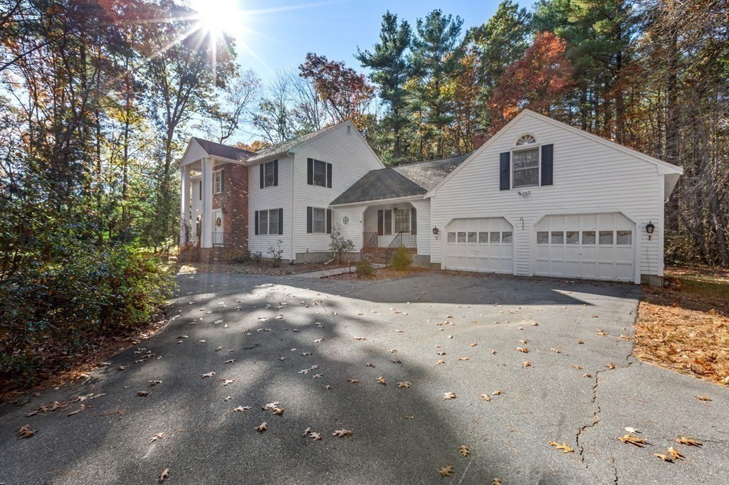 74 Lovejoy Rd, Andover, MA 01810