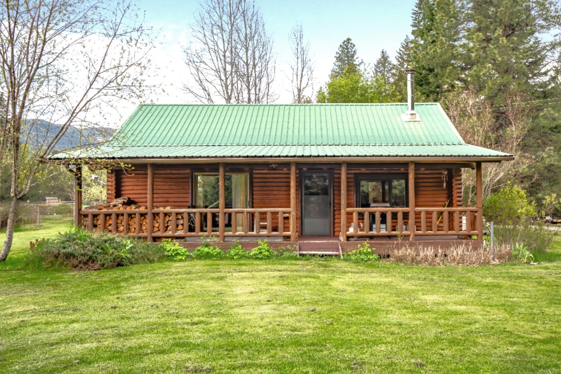 Cabins by the Clark Fork