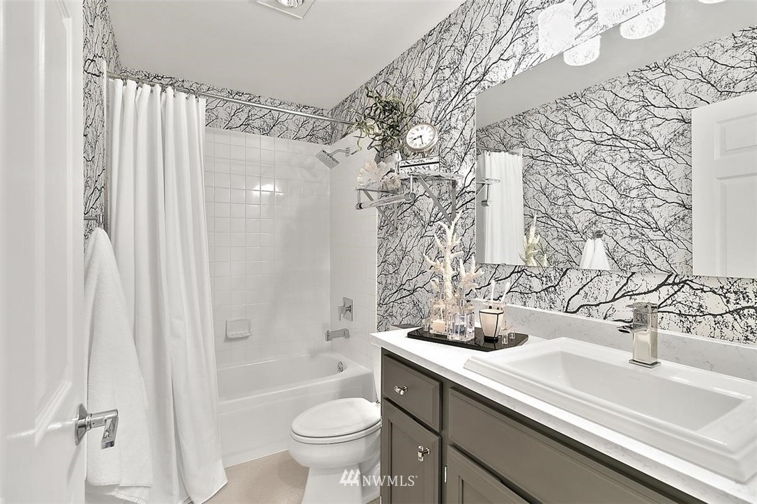33rd Street Ct, Lake Tapps, WA 98391 #1