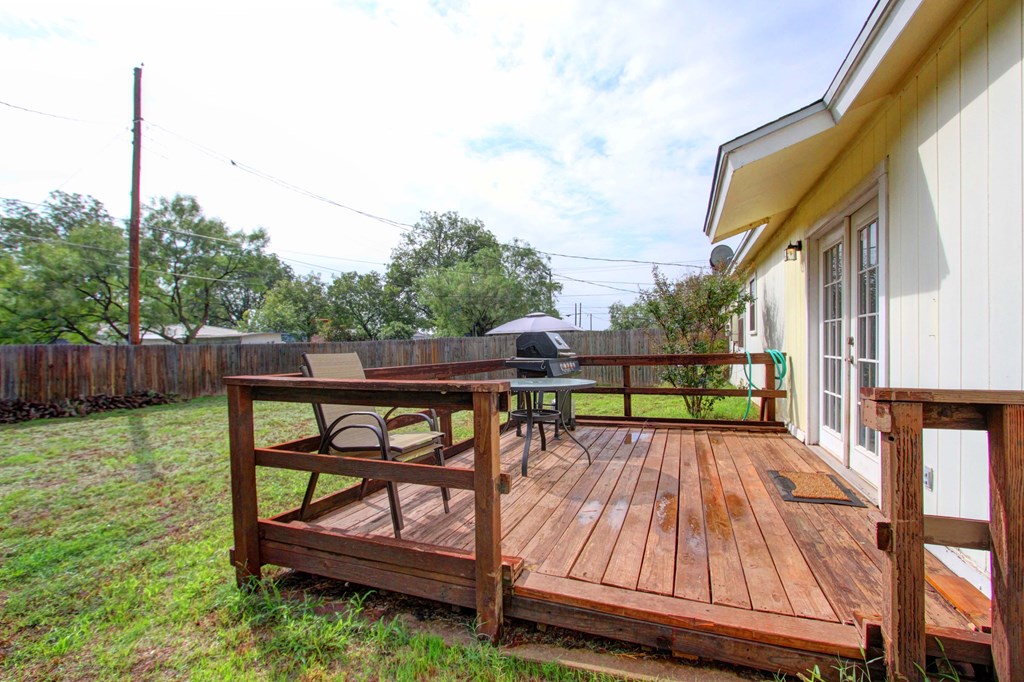 Linda Lee Dr, San Angelo, TX 76905